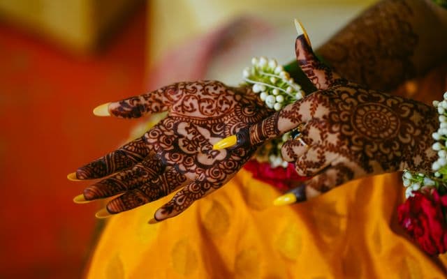 বাসায় মেহেদি ডিজাইন