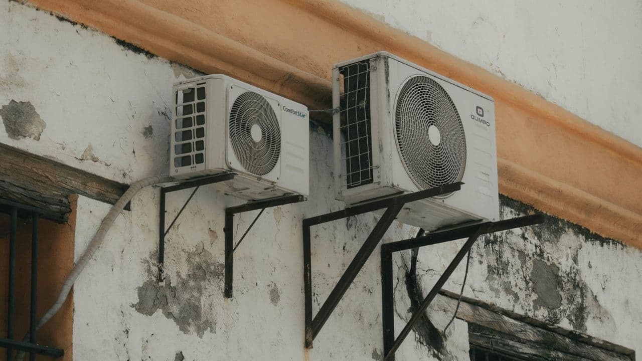 এসি খোলা ও পুনরায় লাগানো