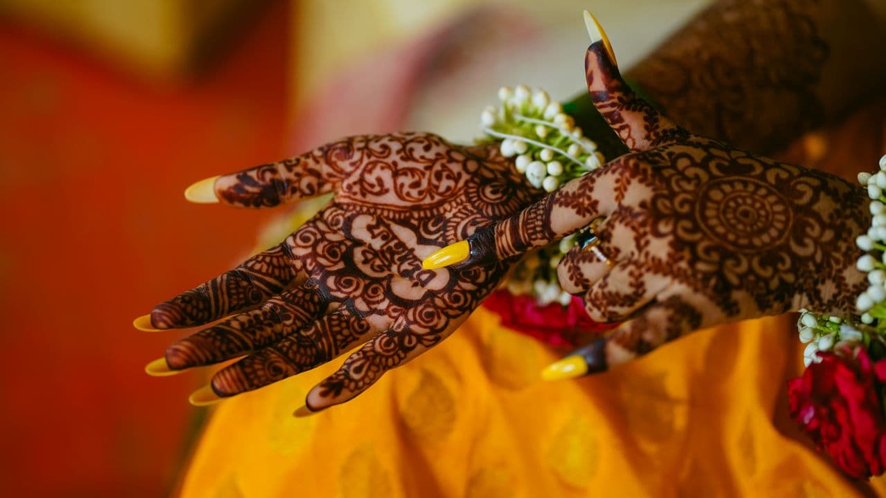 বাসায় মেহেদি ডিজাইন