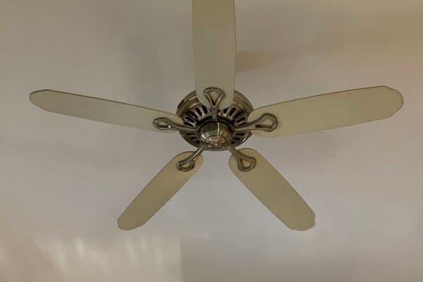 এক্সহস্ট ও ওয়াল ফ্যান লাগানো
